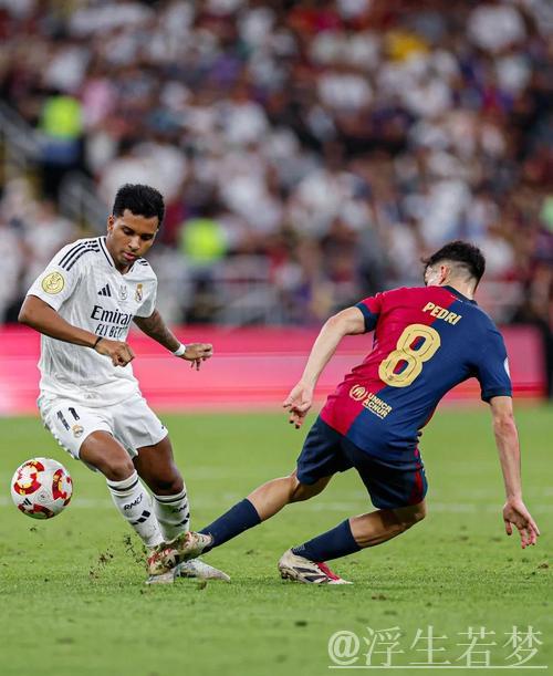 皇马再遇失利,落后巴萨4分,阿隆索面临严峻挑战 皇马再遇失利,落后巴萨4分,阿隆索面临严峻挑战